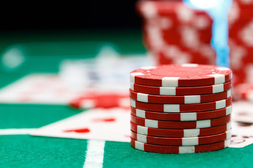História do Blackjack: fichas e cartas